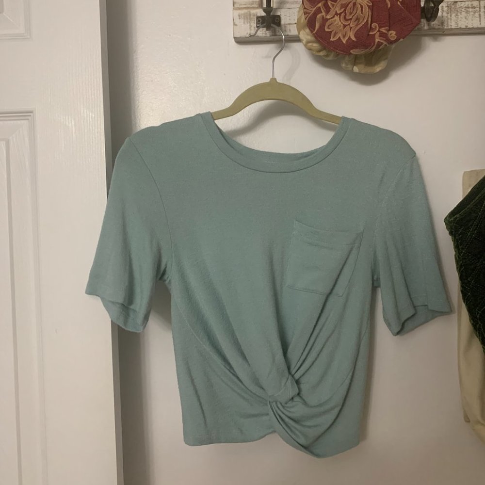 Aritzia / Wilfred Knit Cropped Tee